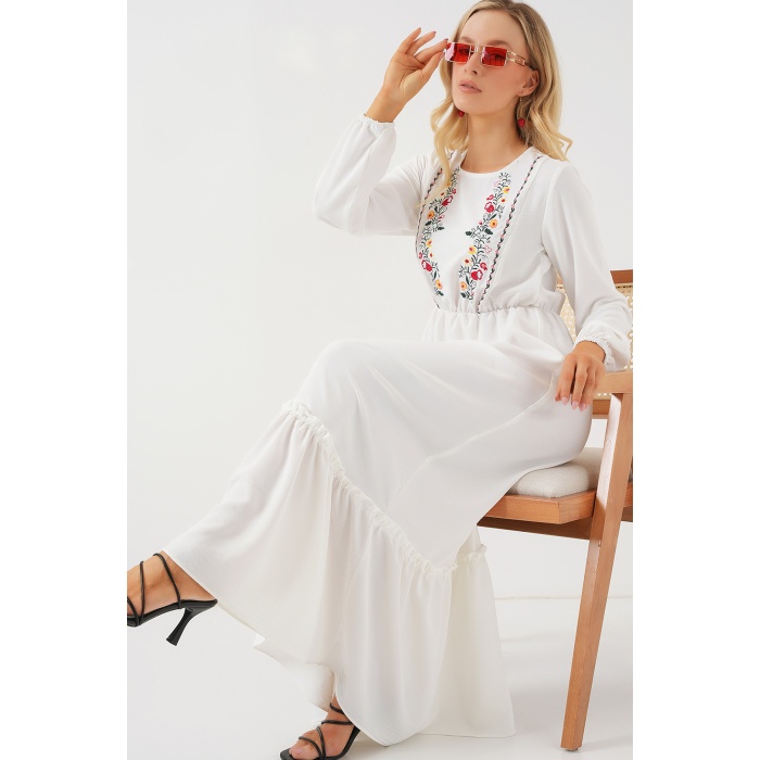 Kadın Nakışlı Uzun Tesettür Elbise 2550 - Beyaz