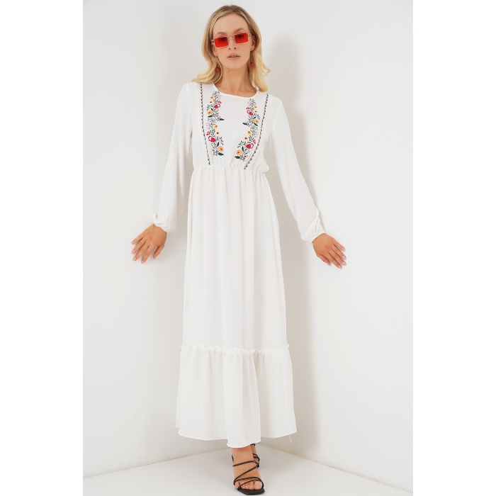 Kadın Nakışlı Uzun Tesettür Elbise 2550 - Beyaz