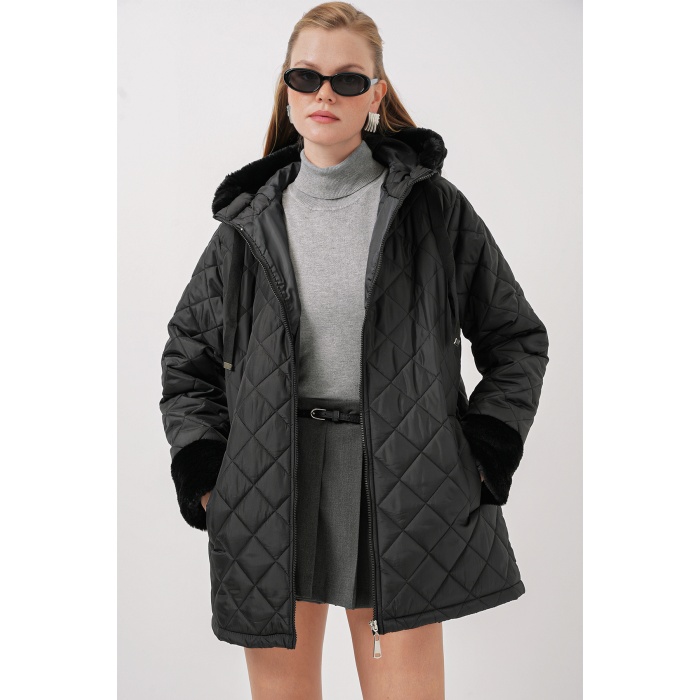 5197 Kapüşonlu Kapitone Mont - Siyah