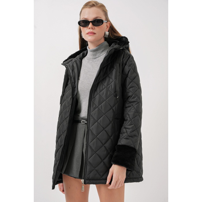 5197 Kapüşonlu Kapitone Mont - Siyah