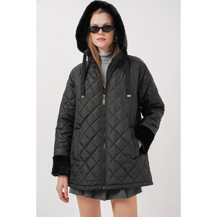 5197 Kapüşonlu Kapitone Mont - Siyah