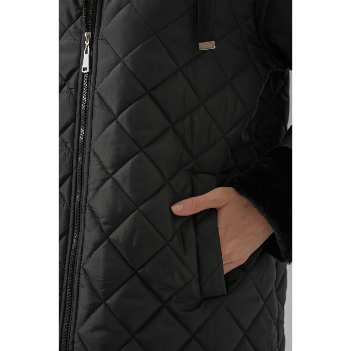 5197 Kapüşonlu Kapitone Mont - Siyah