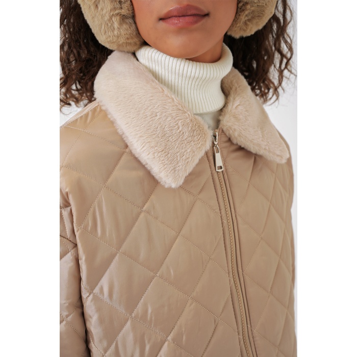 5202 Peluş Detaylı Kapitone Mont - Bej