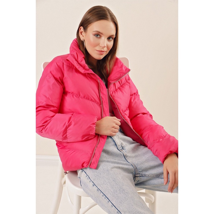 5205 Dik Yaka Fermuarlı Şişme Mont - Fuşya