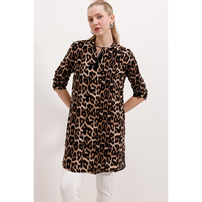 5613 Yaka Bağcıklı Çizgili Tunik - Kahverengi