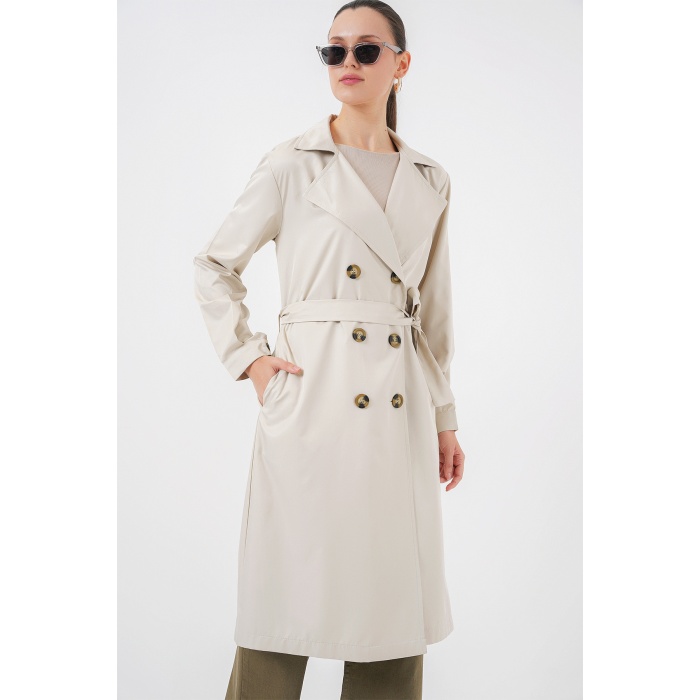 5853 Kruvaze Yaka Arkası Baskılı Trençkot - A.Bej