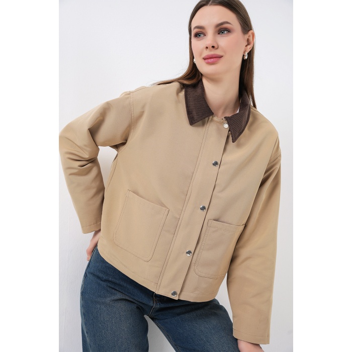 Kadın Cep Detaylı Kısa Ceket 5975 - Bisküvi
