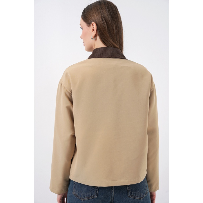 Kadın Cep Detaylı Kısa Ceket 5975 - Bisküvi
