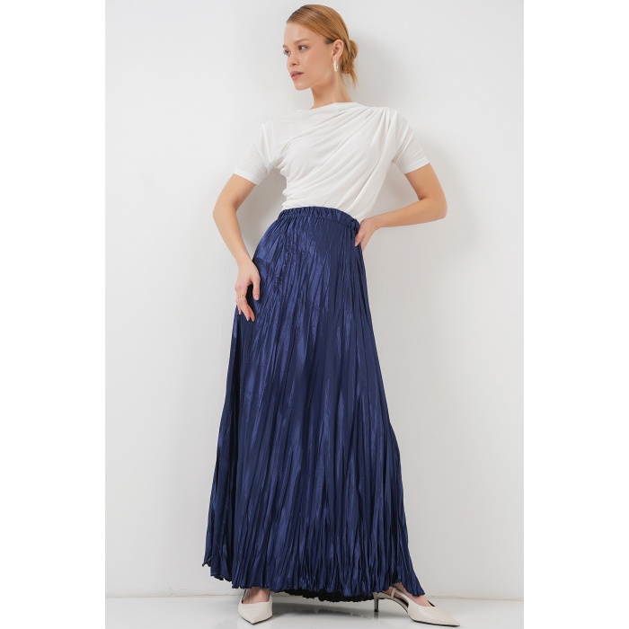 Kadın Uzun Kırışık Parlak Etek 8034 - D.Lacivert