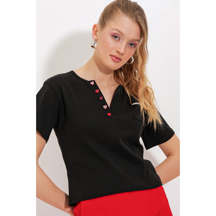 Kadın Siyah Düğme Detaylı Kısa Kol Tişört 903