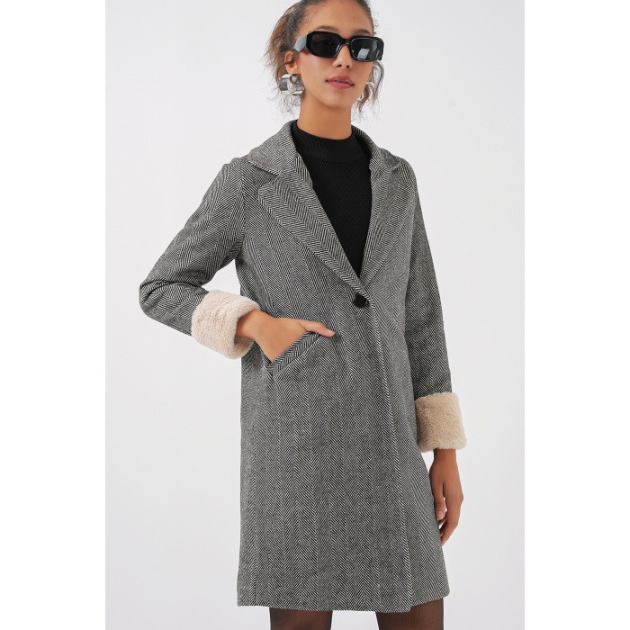 9085 Balık Sırtı Kaşe Kaban - C.Siyah