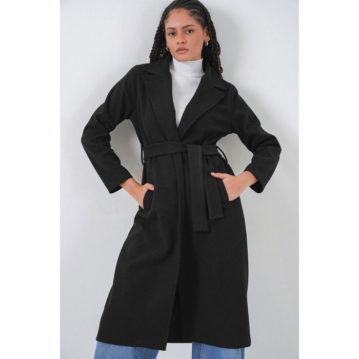 9118 Kruvaze Yaka Kaşe Kaban - Siyah