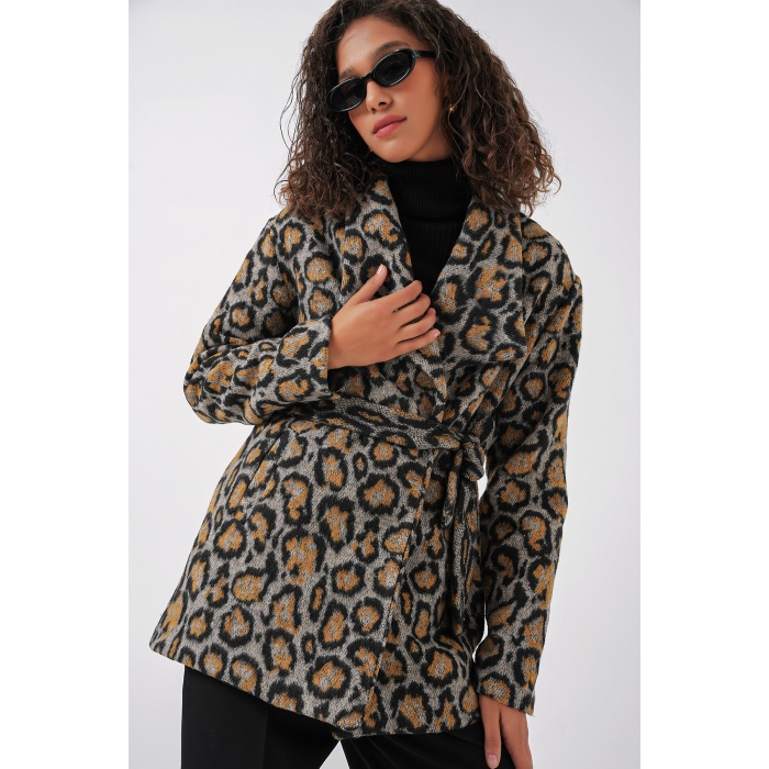 9150 Kadın Kısa Oversize Yünlü Kaşe Kaban - Siyah