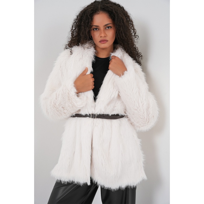 Kadın Kemerli Oversize Kürklü Kaban 9156 - Beyaz