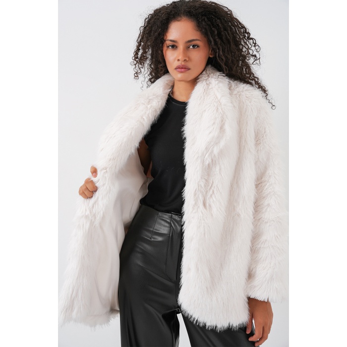 Kadın Kemerli Oversize Kürklü Kaban 9156 - Beyaz
