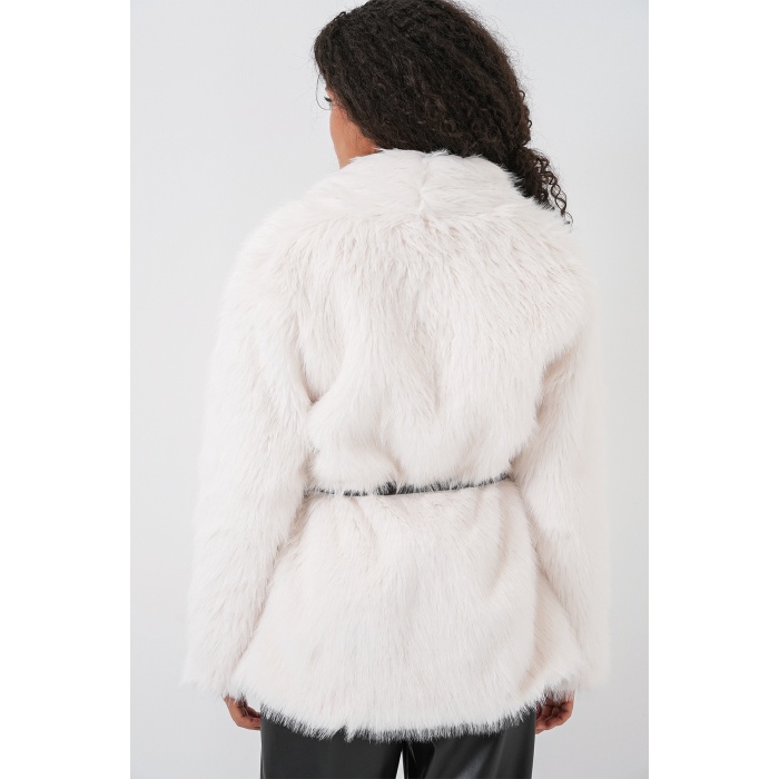 Kadın Kemerli Oversize Kürklü Kaban 9156 - Beyaz