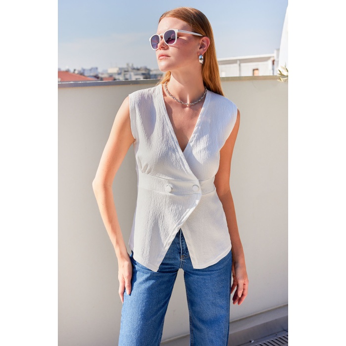 916 Düğme Detaylı Örme Yelek - Beyaz