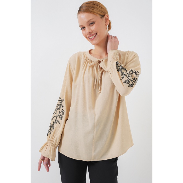 Kadın Nakışlı Örme Bluz 941 - Bej
