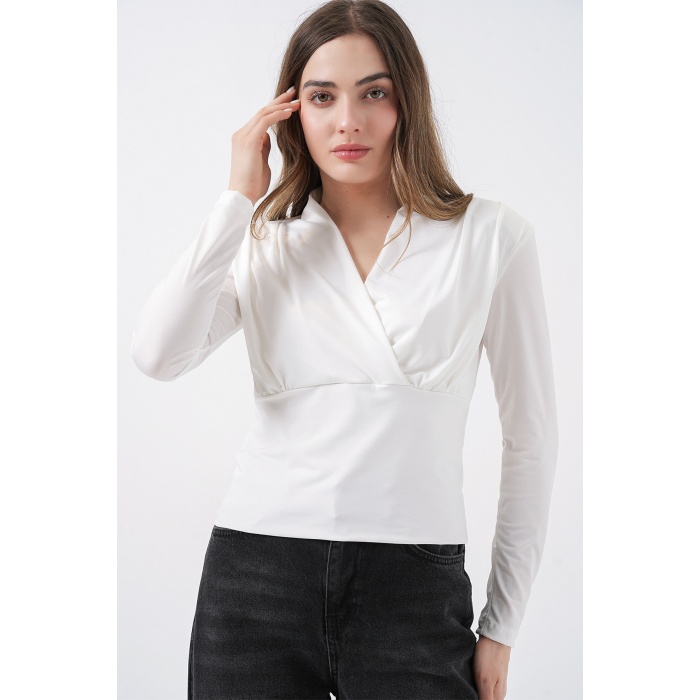 Kadın Omuz Vatkalı Kruvaze Yaka Bluz 942 - Beyaz