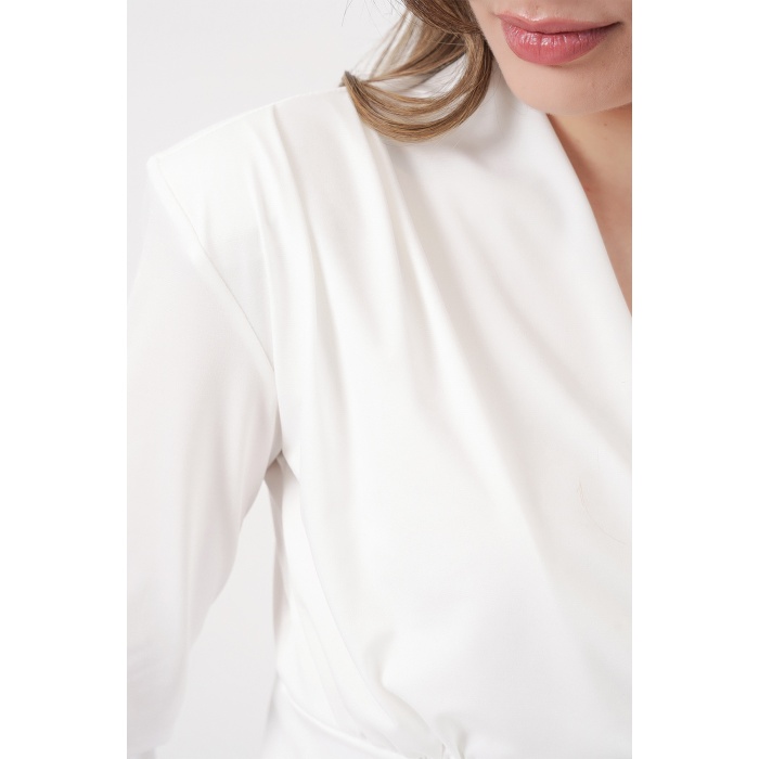 Kadın Omuz Vatkalı Kruvaze Yaka Bluz 942 - Beyaz