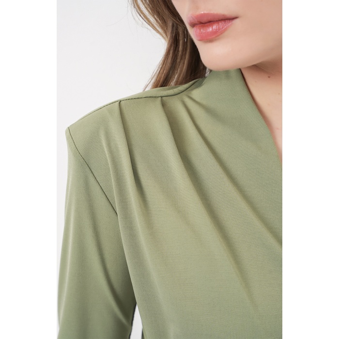 Kadın Omuz Vatkalı Kruvaze Yaka Bluz 942 - E.Yeşil