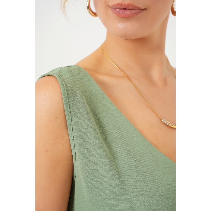 V Yaka Sıfır Kol Bluz 950 - Çağla