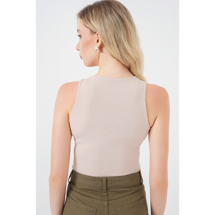 Kadın Halter Yaka Çıtçıtlı Body 972 - Bej