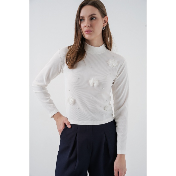 Kadın Çiçekli Örme Bluz 978 - Beyaz