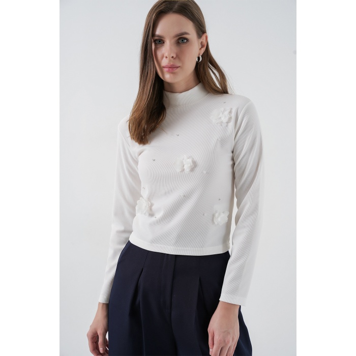 Kadın Çiçekli Örme Bluz 978 - Beyaz