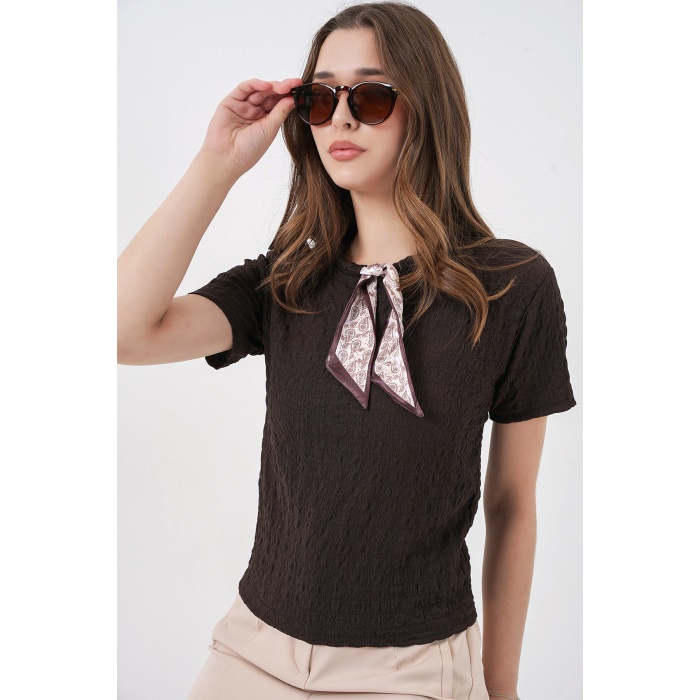 Kadın Kısa Kol Fularlı Örme Bluz 981 - Kahverengi