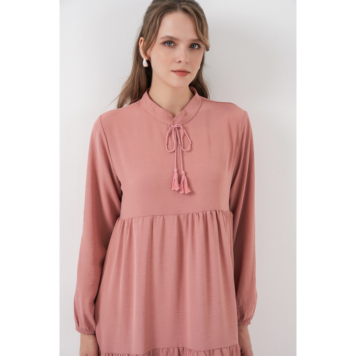 T1627 Yaka Bağcıklı Elbise - Pudra
