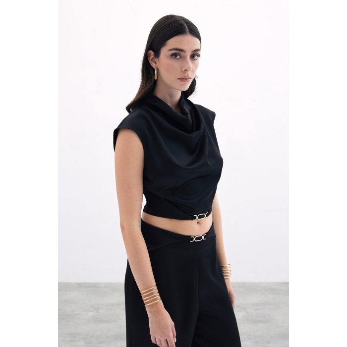 Toka Detaylı Degaje Bluz - Siyah