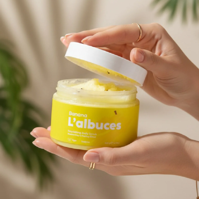 Banana Body Scrub 400gr – Vegan, Temiz İçerikli, Muz Kokulu Pürüzsüz Cilt Bakımı