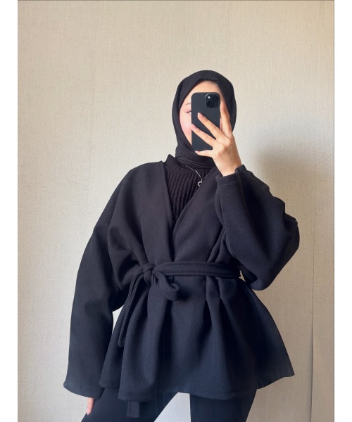 Belden Oturmali Siyah Ceket