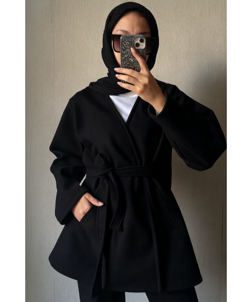 Geniş Yaka Cepli Kaşe Siyah