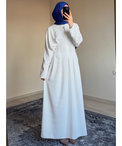 Belden Oturtmalı Beyaz Elbise