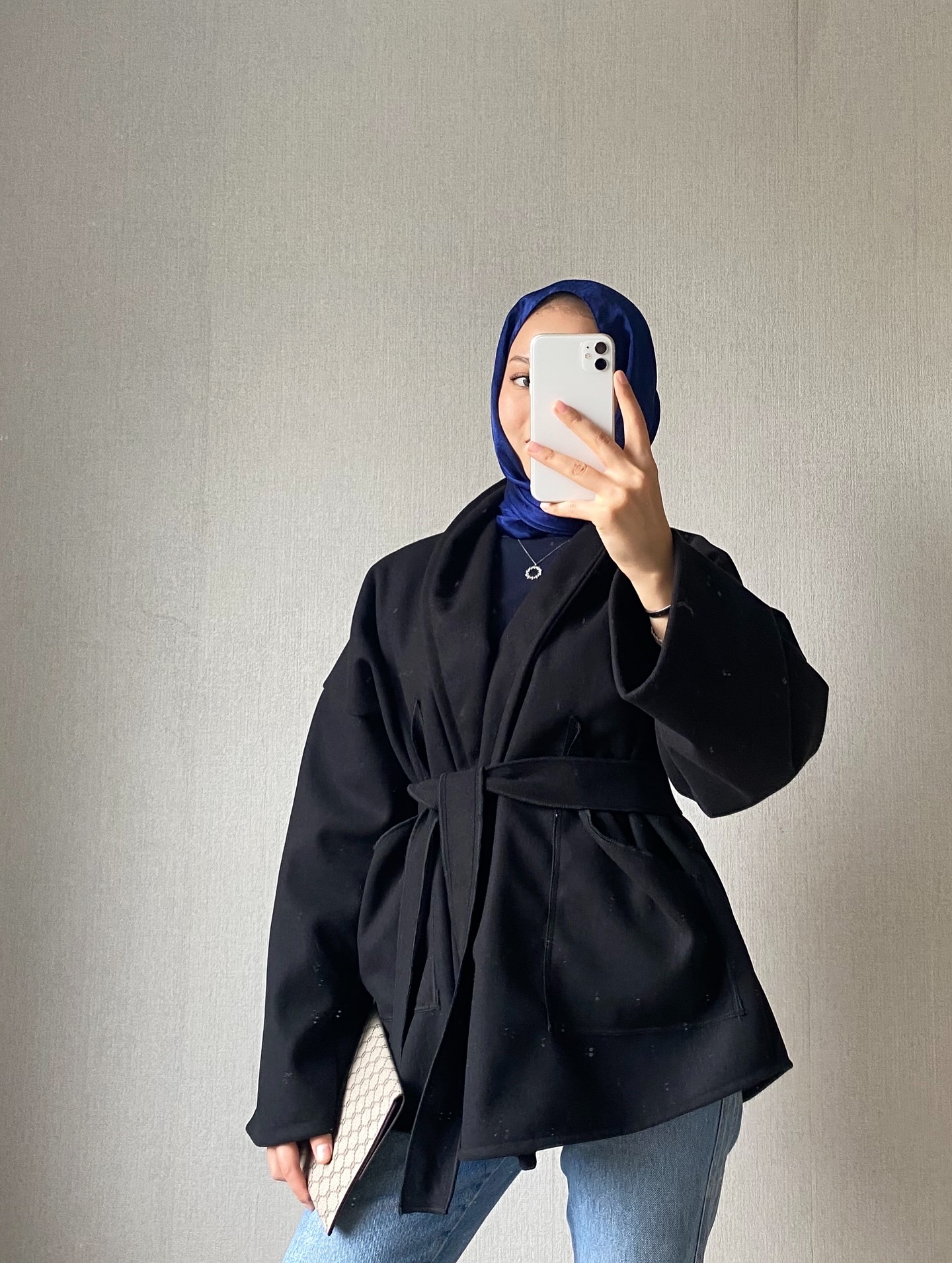 Dik Yaka Cepli Kaşe siyah