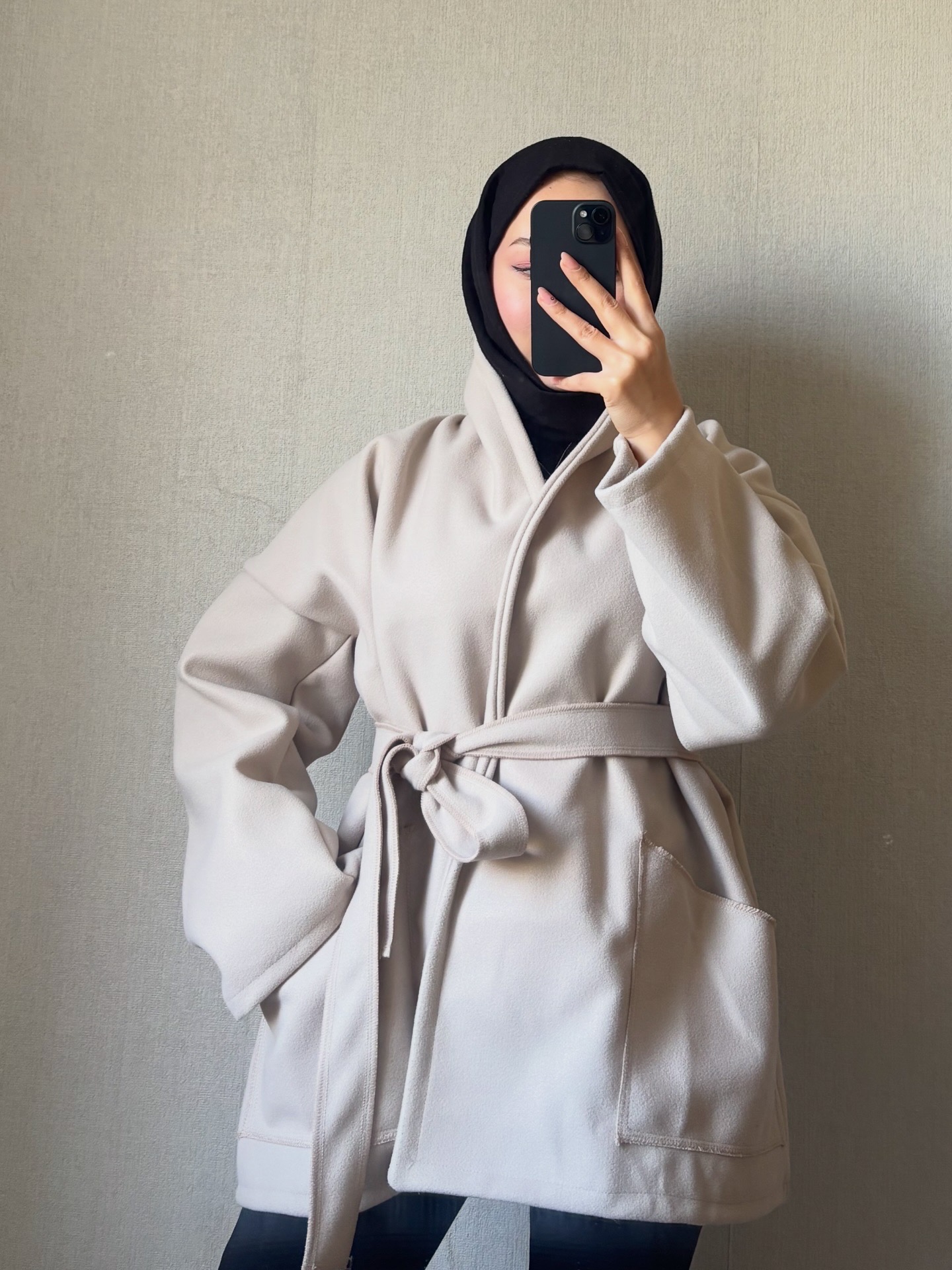 Dik Yaka Cepli Kaşe Krem