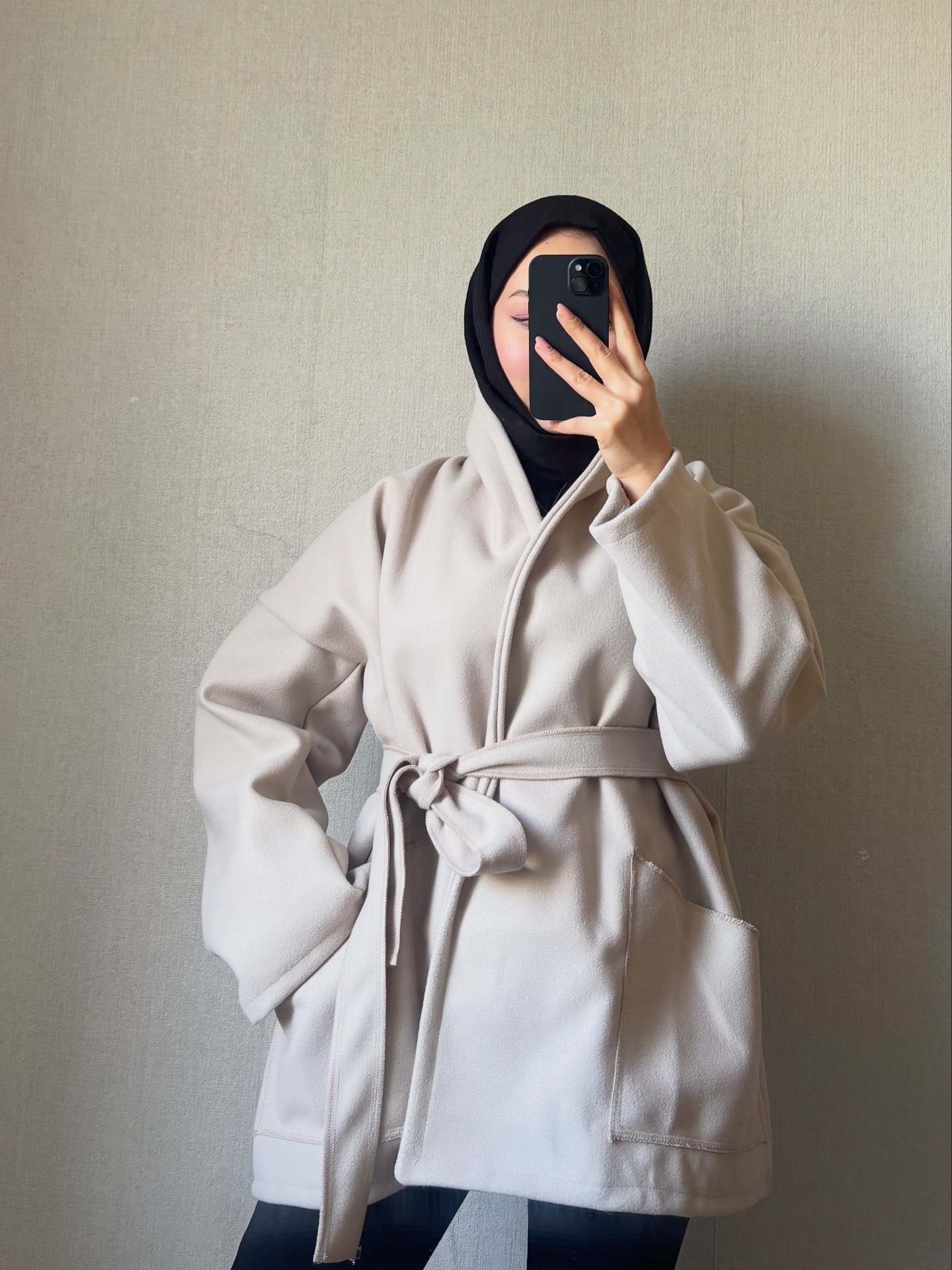 Dik Yaka Cepli Kaşe Krem