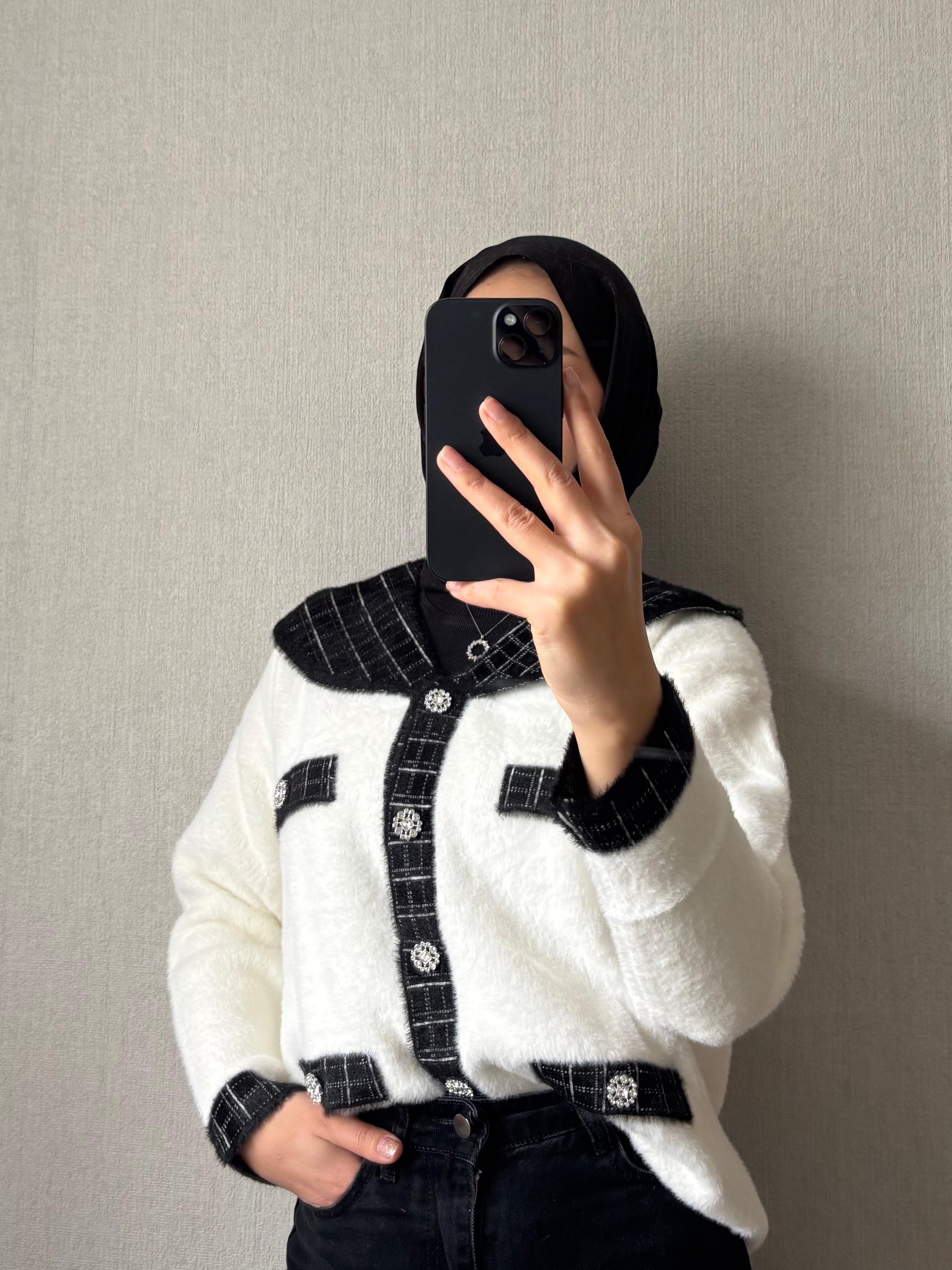 Beyaz Premium Peluş Kazak