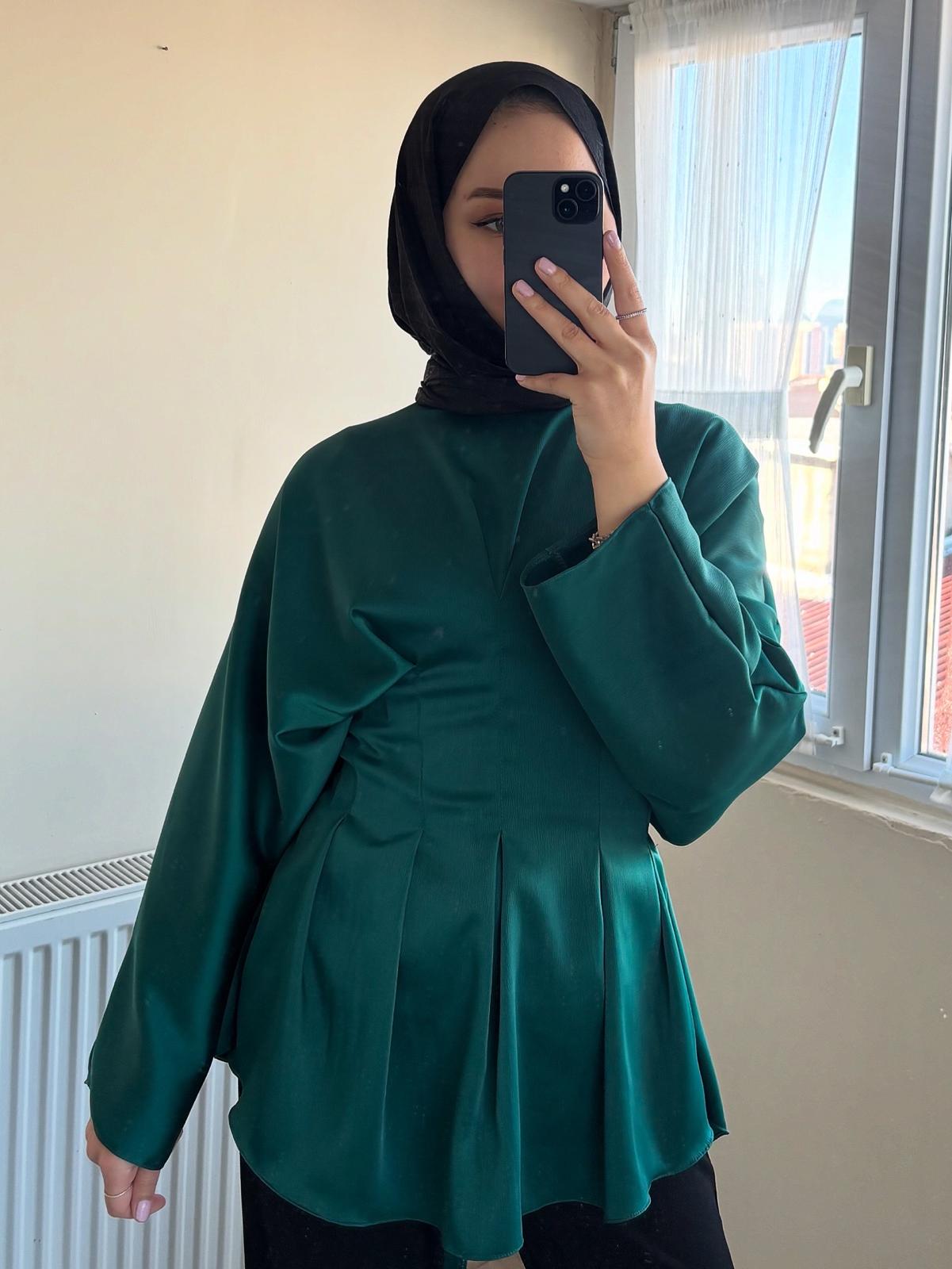 Pileli Üst Zümrüt Yeşili