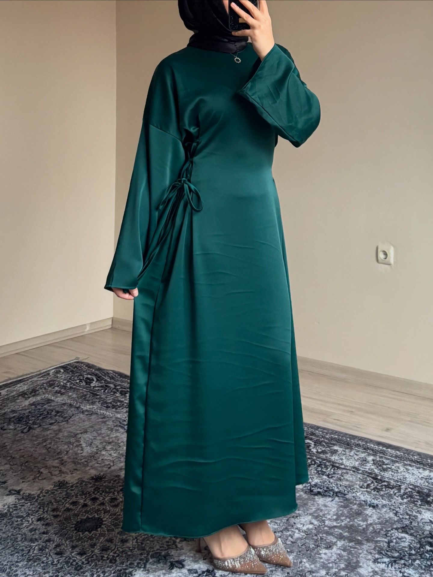 Rode Saten Elbise Zümrüt yeşili