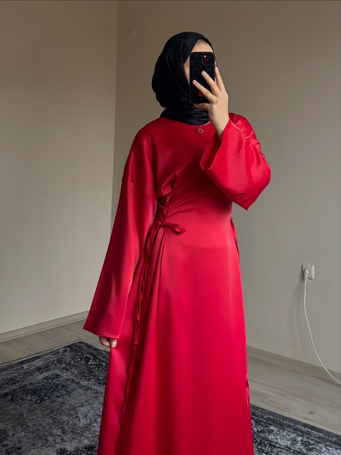 Rode Saten Elbise kırmızı