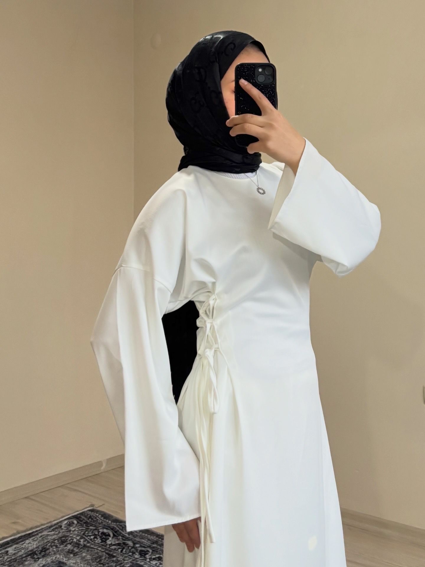 Rode Saten Elbise Beyaz