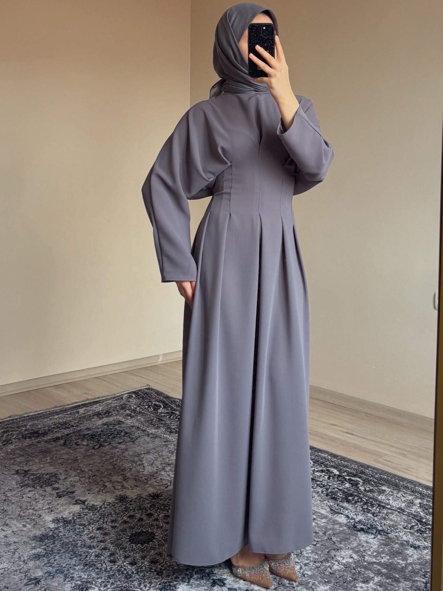 Belden Oturtmalı Gri Elbise