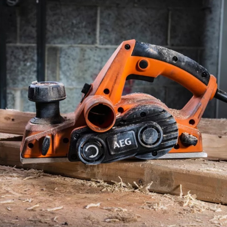 AEG PL 700 W Planya Makinası- 4935472008