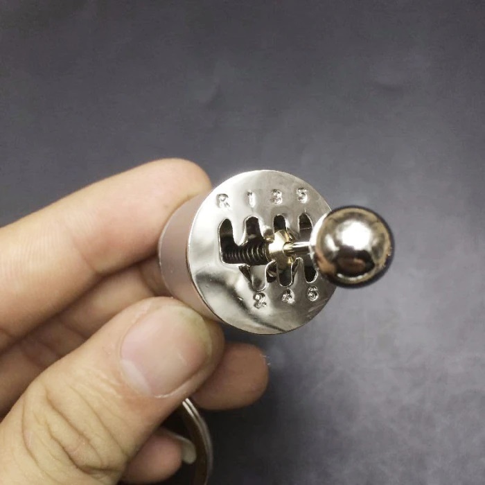 Hareketli Vites Kutusu Anahtarlık (5381)