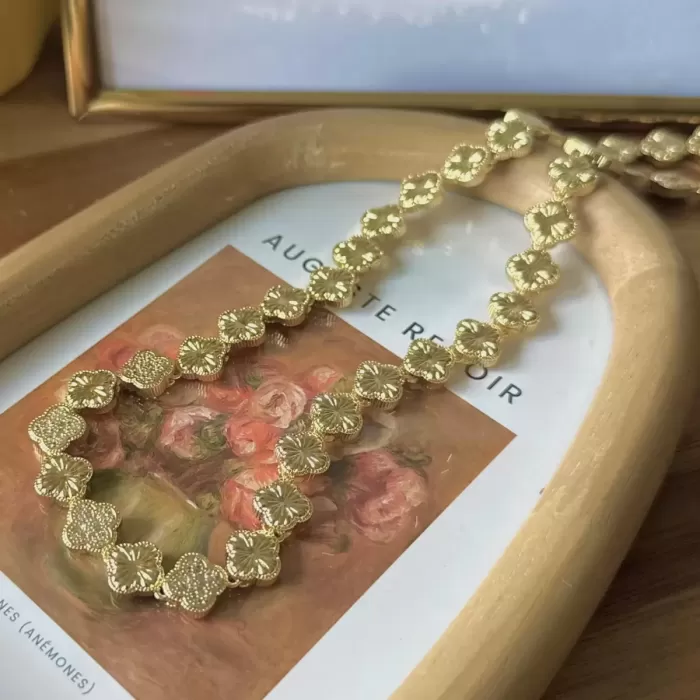 GOLD CLOVER VIP KOLYE