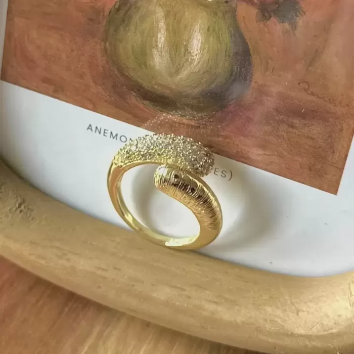 GOLD TWIST CRYSTAL YÜZÜK