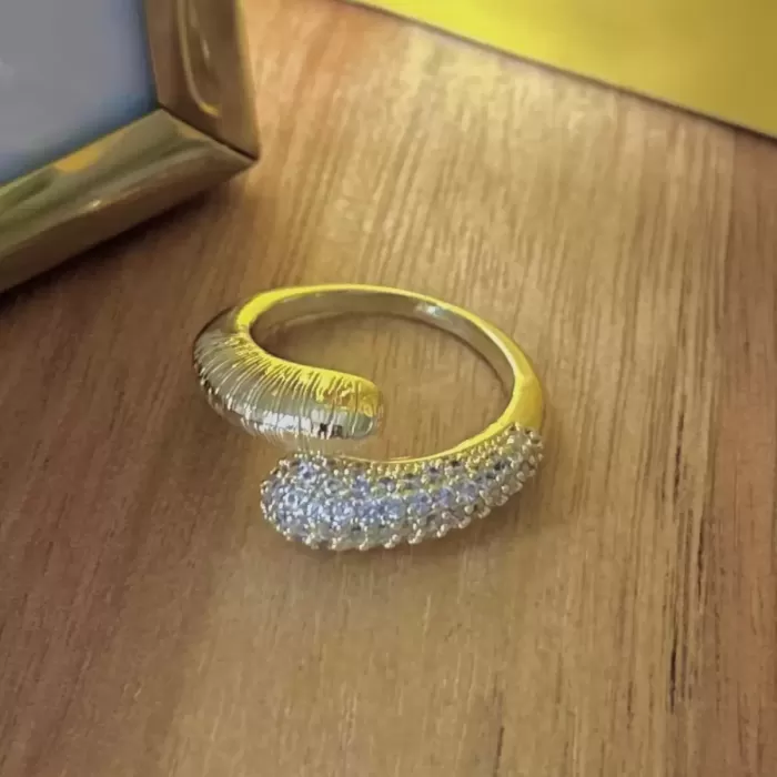 GOLD TWIST CRYSTAL YÜZÜK